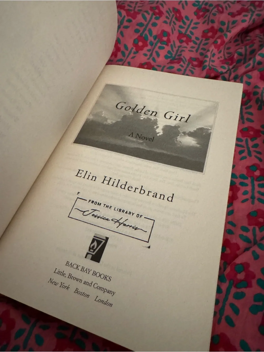 Elin Hilderbrand - Golden Girl - Paperback - *Like New